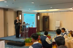 GHI-Gelar-Table-Manner-di-Aston-Tropicana-Bandung,-Siapkan-Siswa-ke-Dunia-Perhotelan-Global